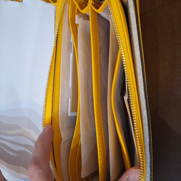 HP Michael Kors Jasmine yellow crossbody bag - Picture 5 of 10